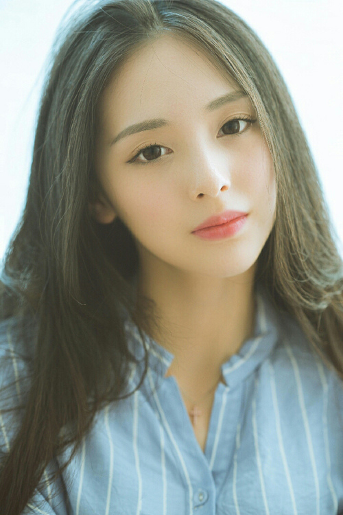 瑜伽选手在国际比赛中创下新纪录，瑜伽冠军表演视频