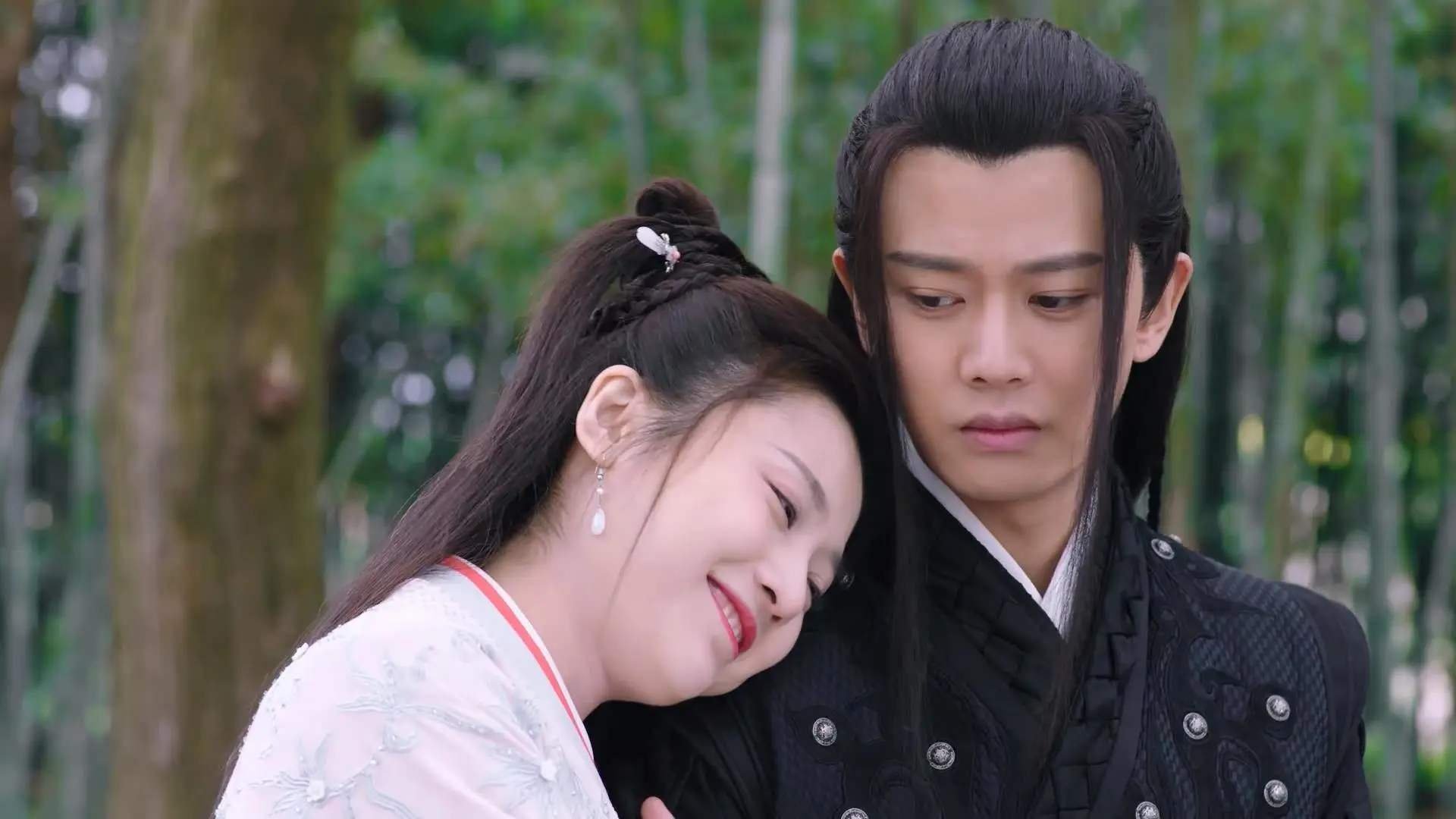 “腰旗美式橄榄球赛:东部新区赛场打造极限竞技新体验”